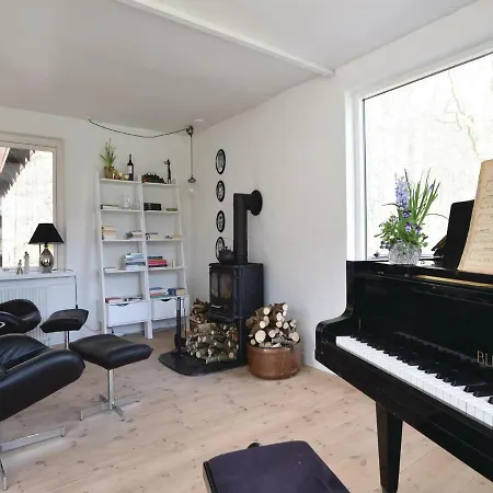 Two-bedroom Holiday In Holiday home *